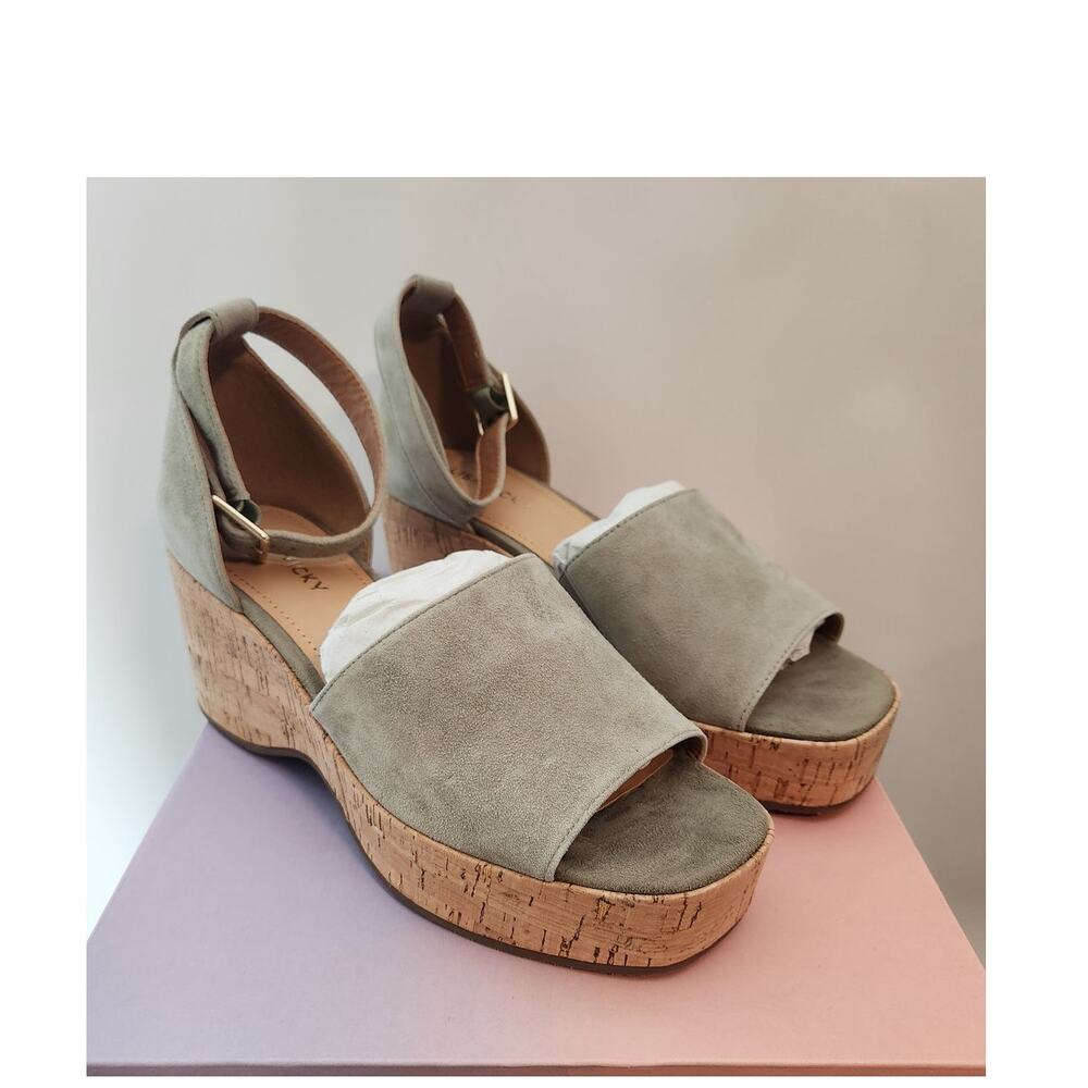 Lisa Vicky Nordstrom Laud-V Platform light grey suede women's size 8.5